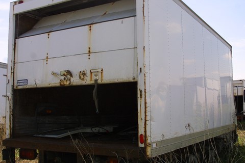 If you're in the market for a used dry freight truck body for your delivery truck our used Commercial Babcock dry freight truck bodies are just what you need!